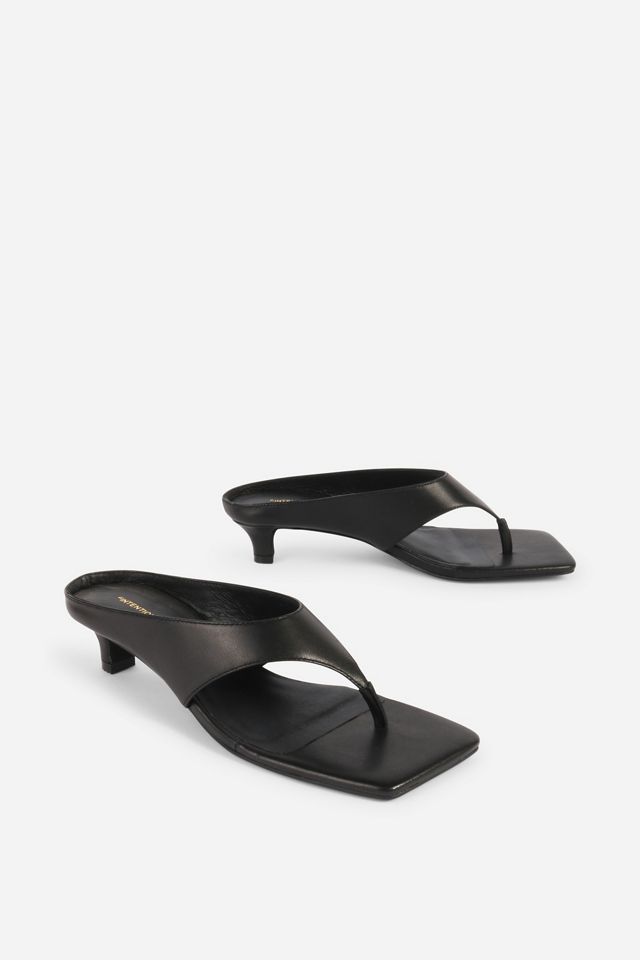 Intentionally Blank Year Ahead Flip-Flop Kitten Heels #1
