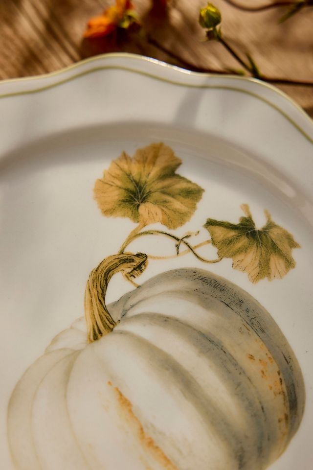 Heirloom Pumpkin Scalloped Stoneware Plate #1