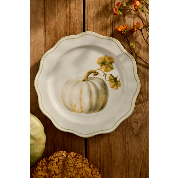 Heirloom Pumpkin Scalloped Stoneware Plate