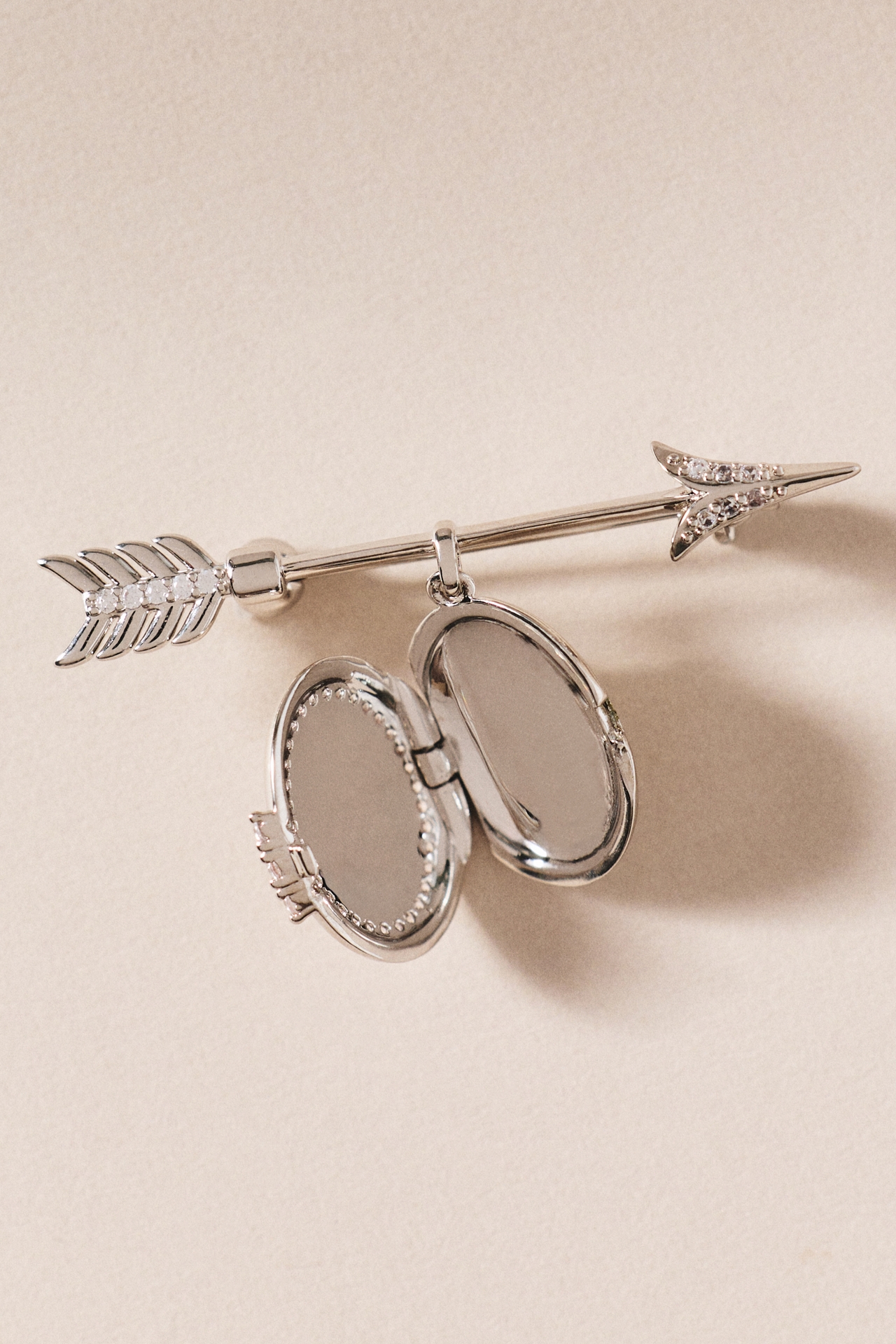 Nadri Ceremony Lock Arrow Pin