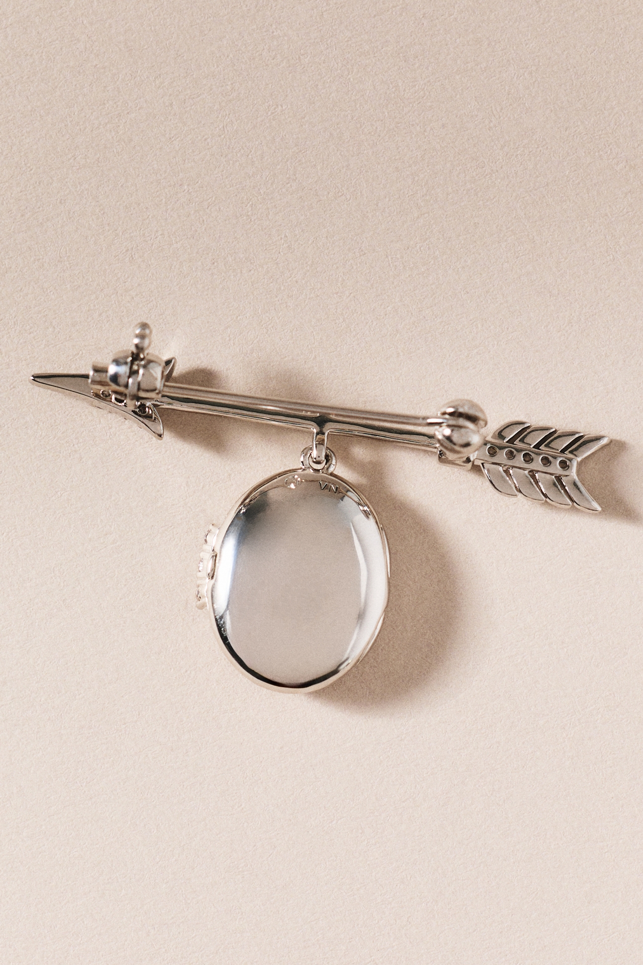 Nadri Ceremony Lock Arrow Pin