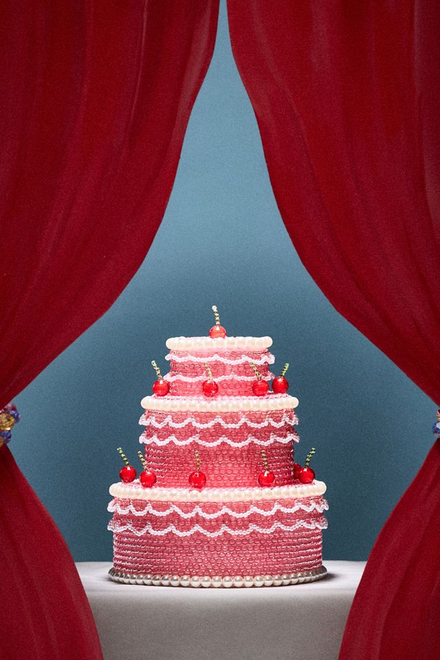 Susan Alexandra Beaded Cake Mantel Piece #1