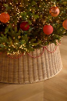 Red Stripes Woven Rattan Tree Skirt