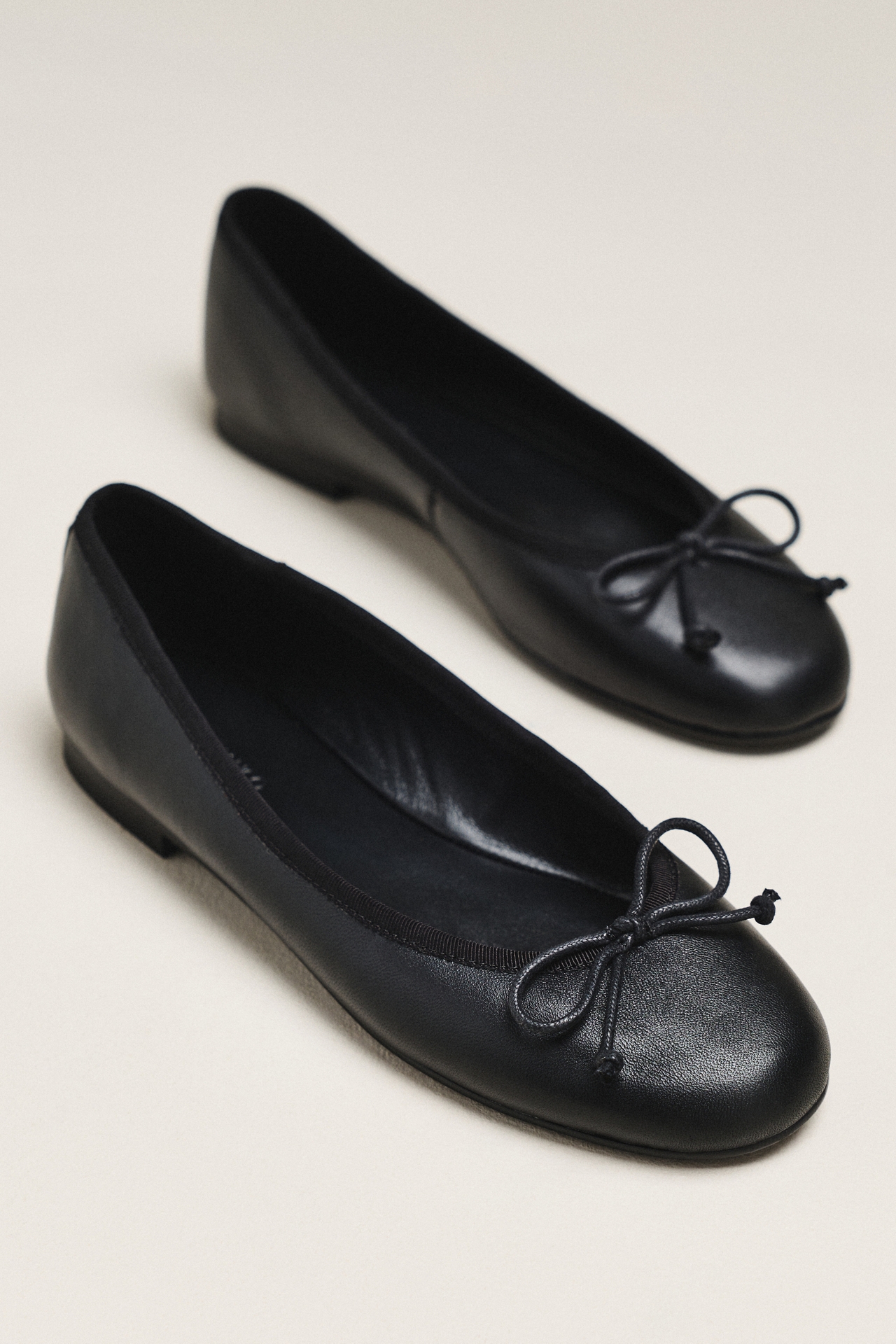 Tony Bianco Comma Flats