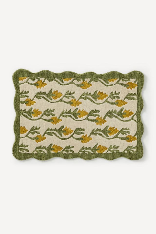 Folk Flower Hand-Tufted Scallop Wool Rug #2