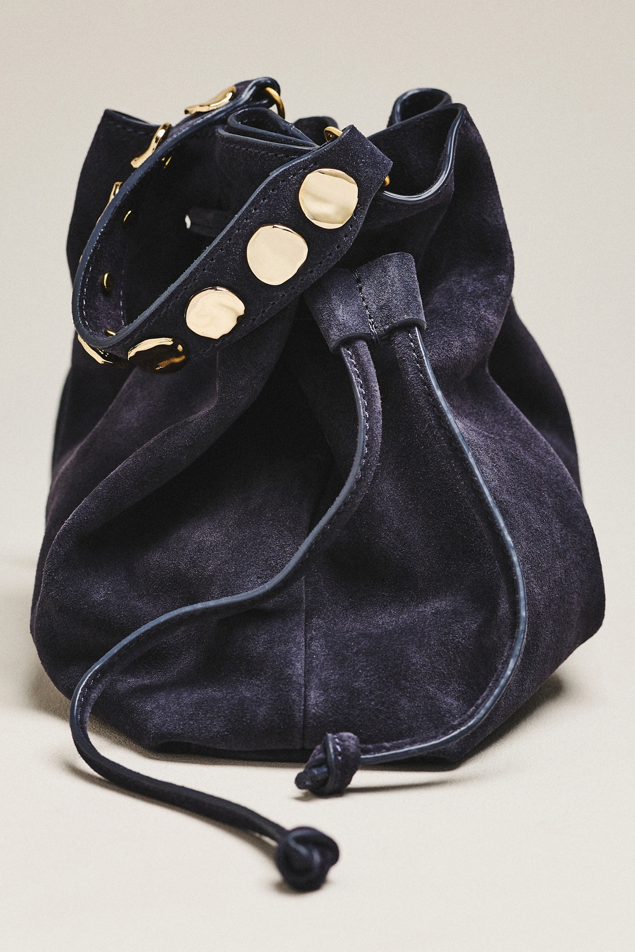 btb Los Angeles Remy Suede Bucket Bag