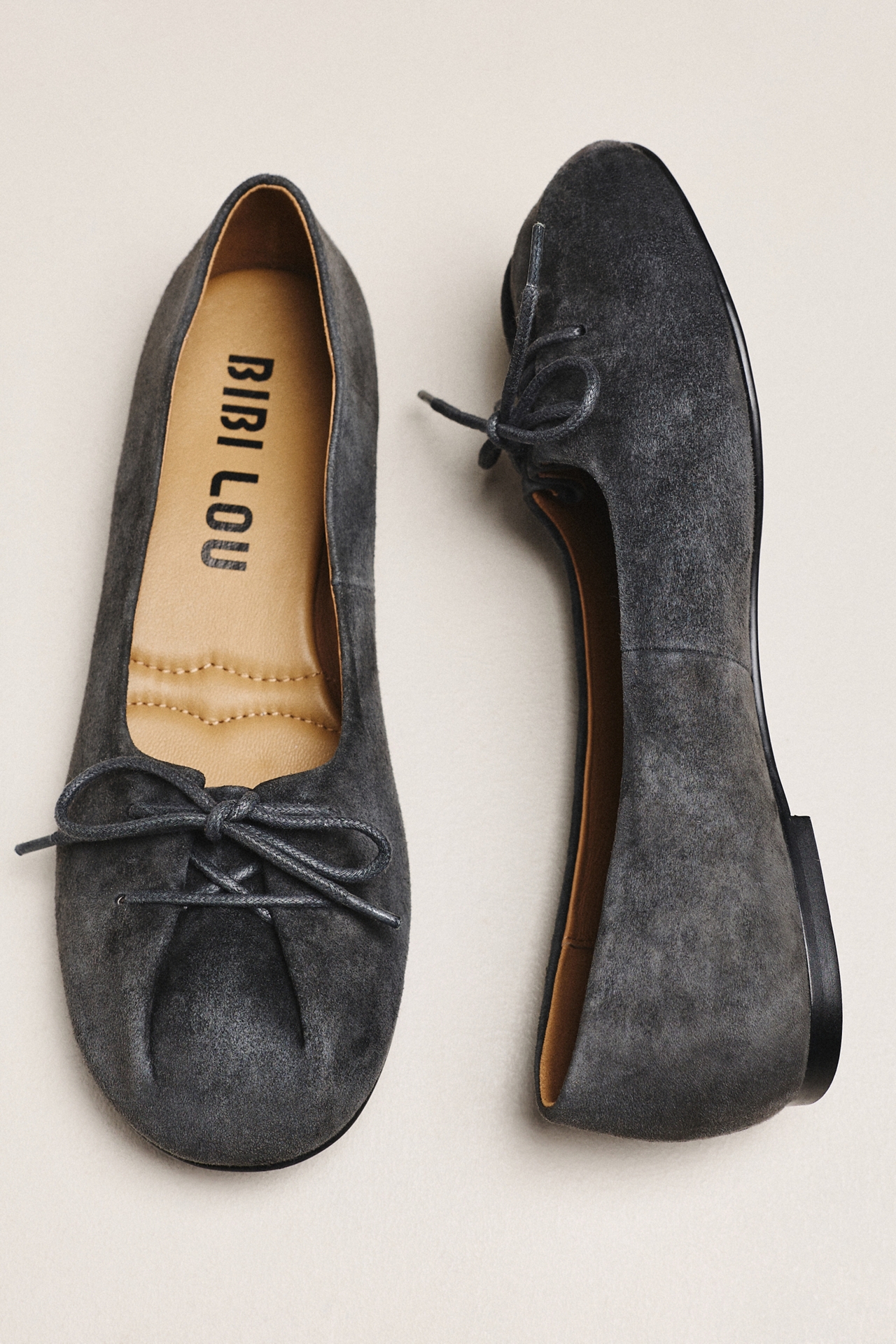 靴 Bibiy B. LACE BALLERINAS BLACK L Bibi Lou Lace-Up Sneaker Flats | Hawthorn Mall