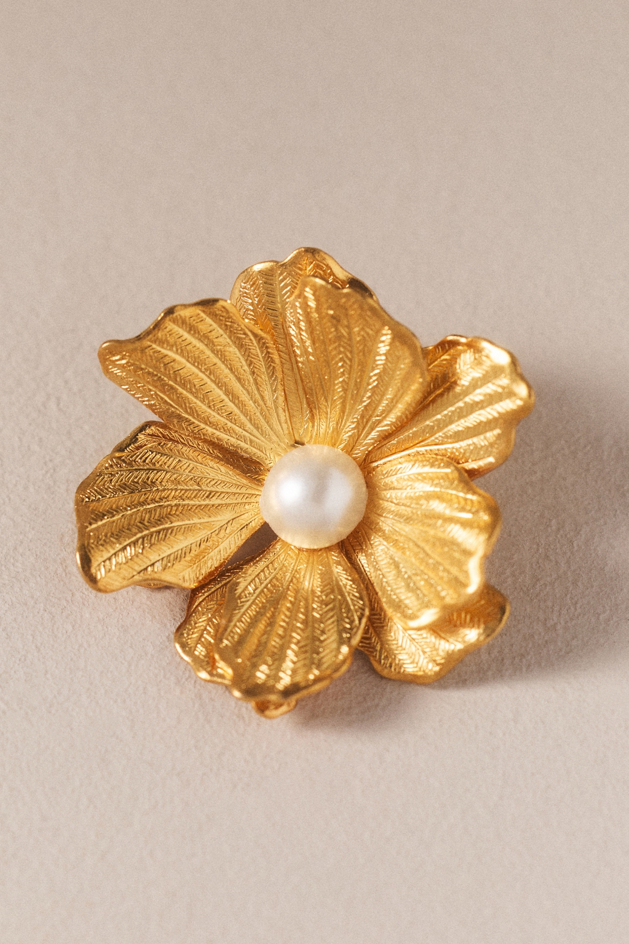 The Pink Reef Sunburst Flower Earrings