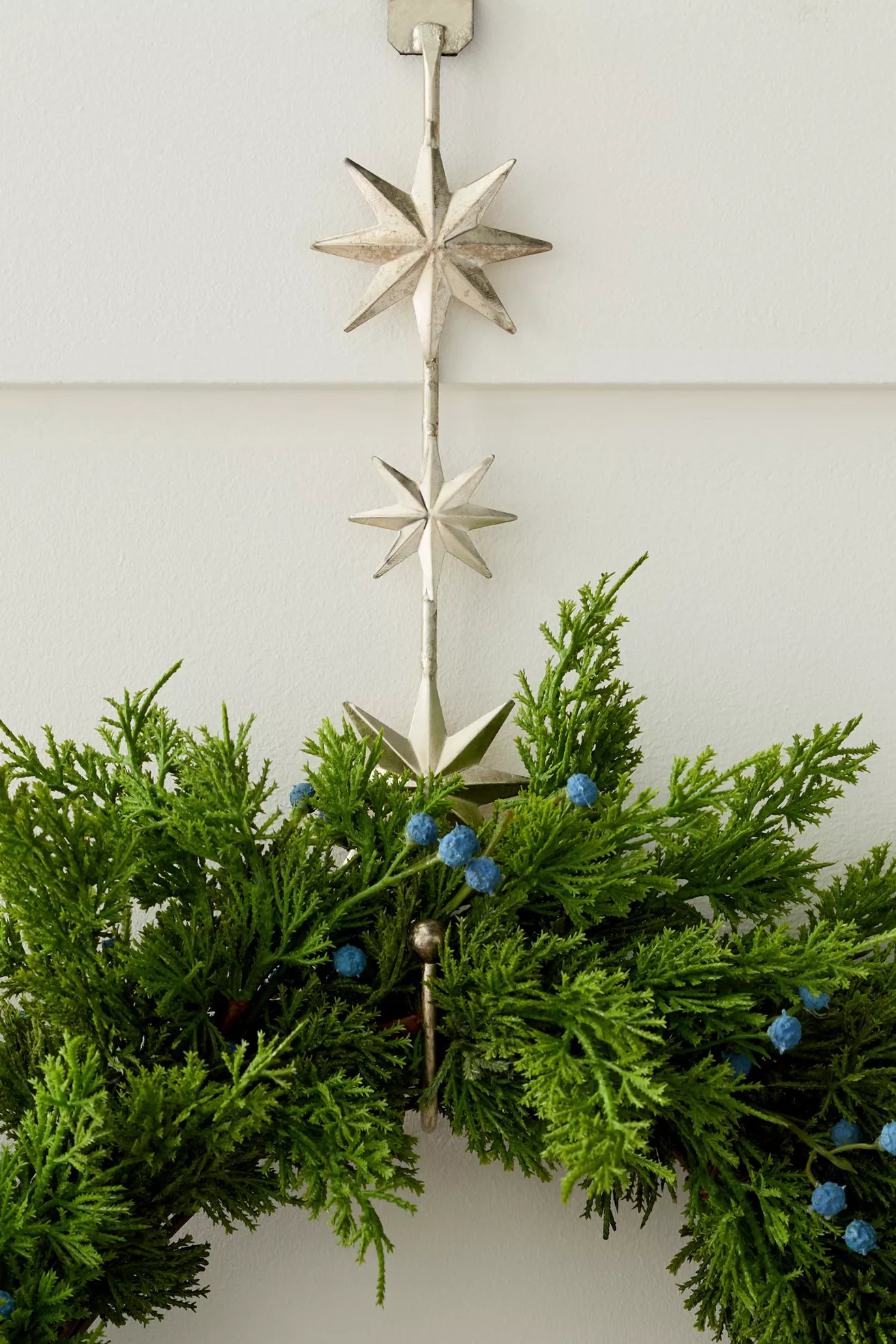 Gold Wreath Door Hanger - thumbnail 3