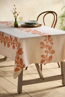 Oak Vine Linen Tablecloth
