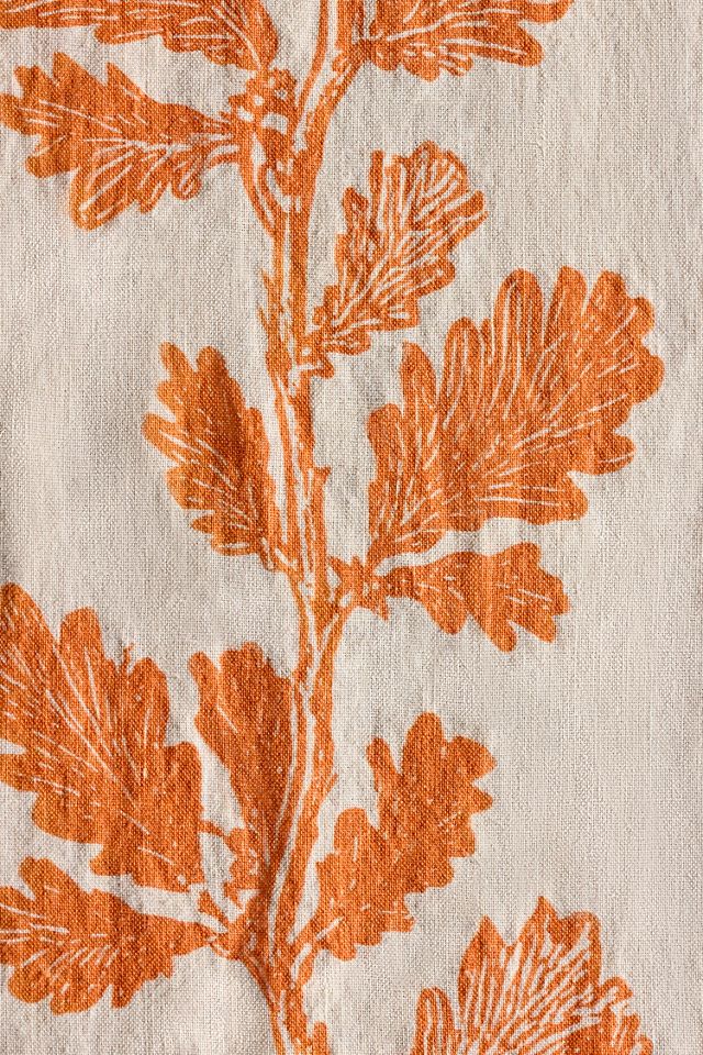 Oak Vine Linen Runner #1