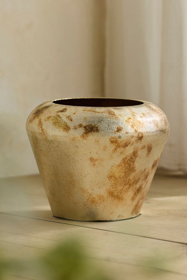Golden Round Shoulder Taper Planter #2
