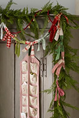 Merry Bow Garland