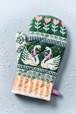 Melina Christmas Oven Mitt