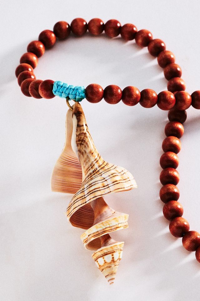 Timeless Pearly Wood Seashell Necklace | Anthropologie