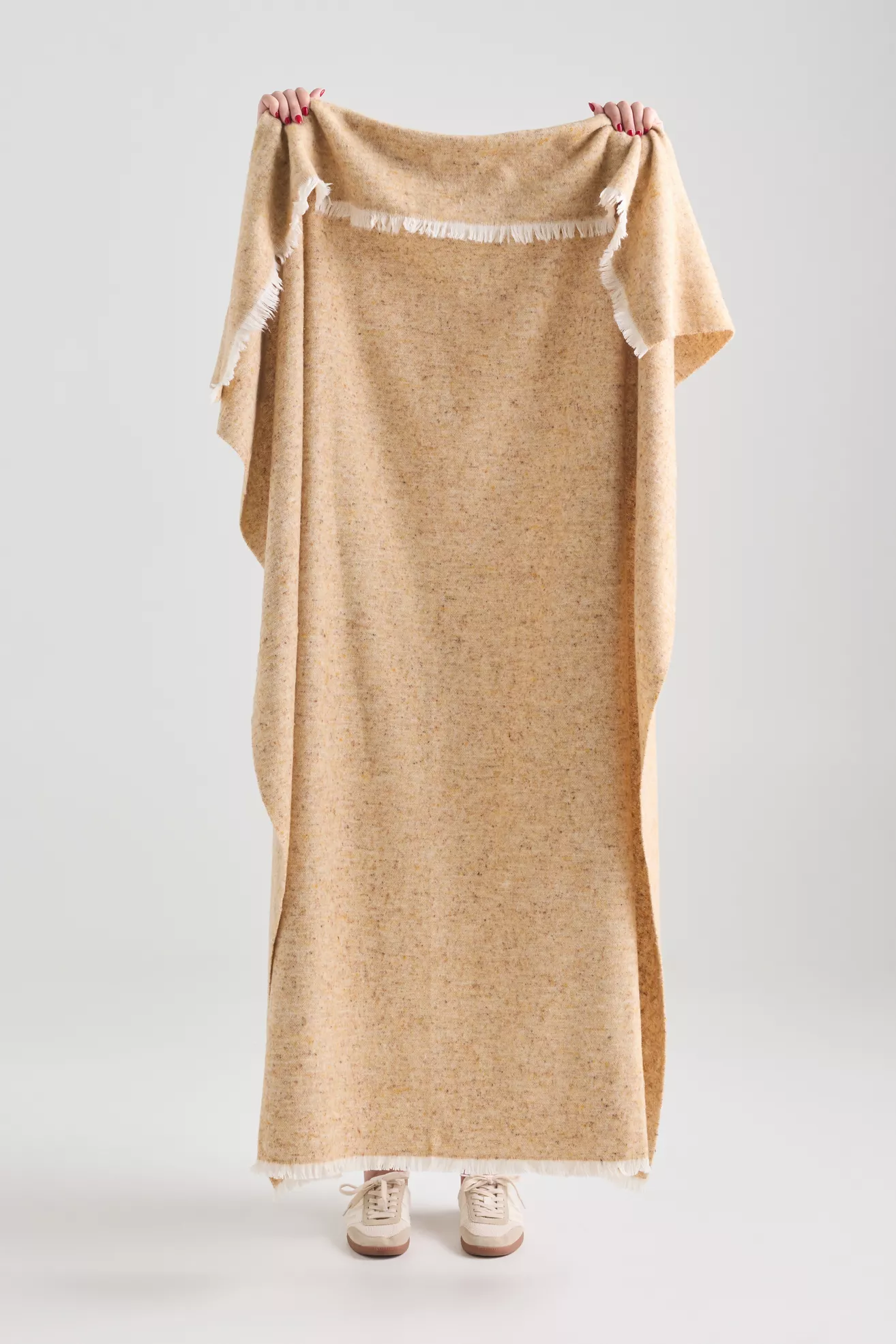 Lands Downunder Cinder Mist Throw Blanket - thumbnail 7