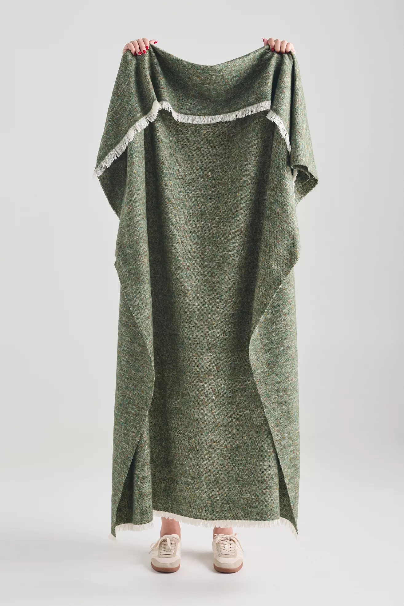 Lands Downunder Cinder Mist Throw Blanket - thumbnail 10