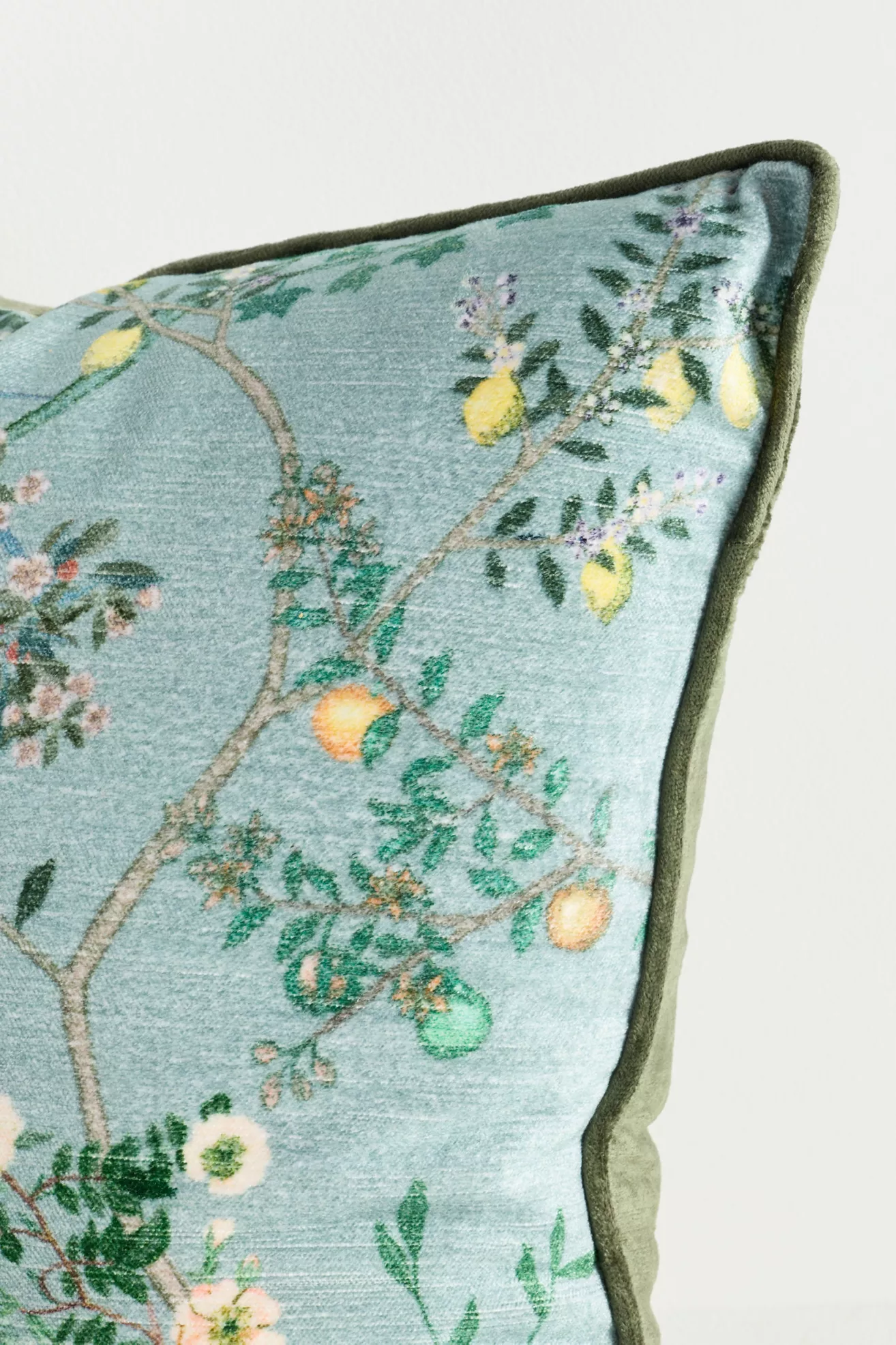 Wynnie Woven Velvet Pillow - thumbnail 8