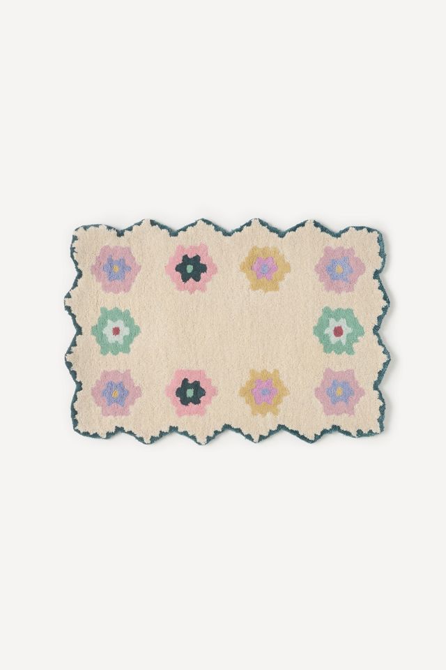 Mildred Tufted Wool Scalloped-Edge Rug #2