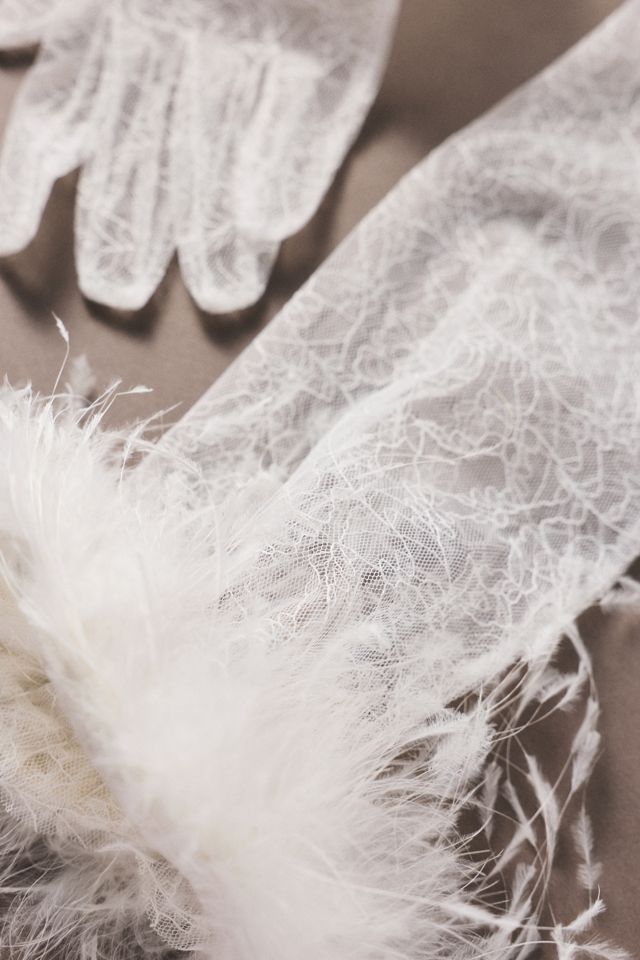 Untamed Petals Yasmin Lace Gloves #1