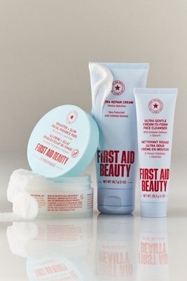 First Aid Beauty Sensitive Skin Bestsellers Kit