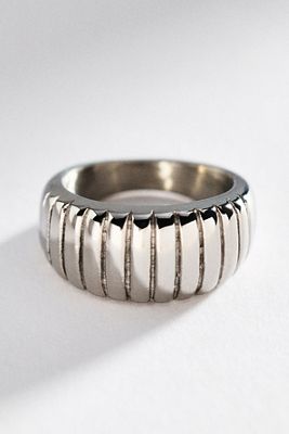 Water-Resistant Chunky Ribbed Ring
