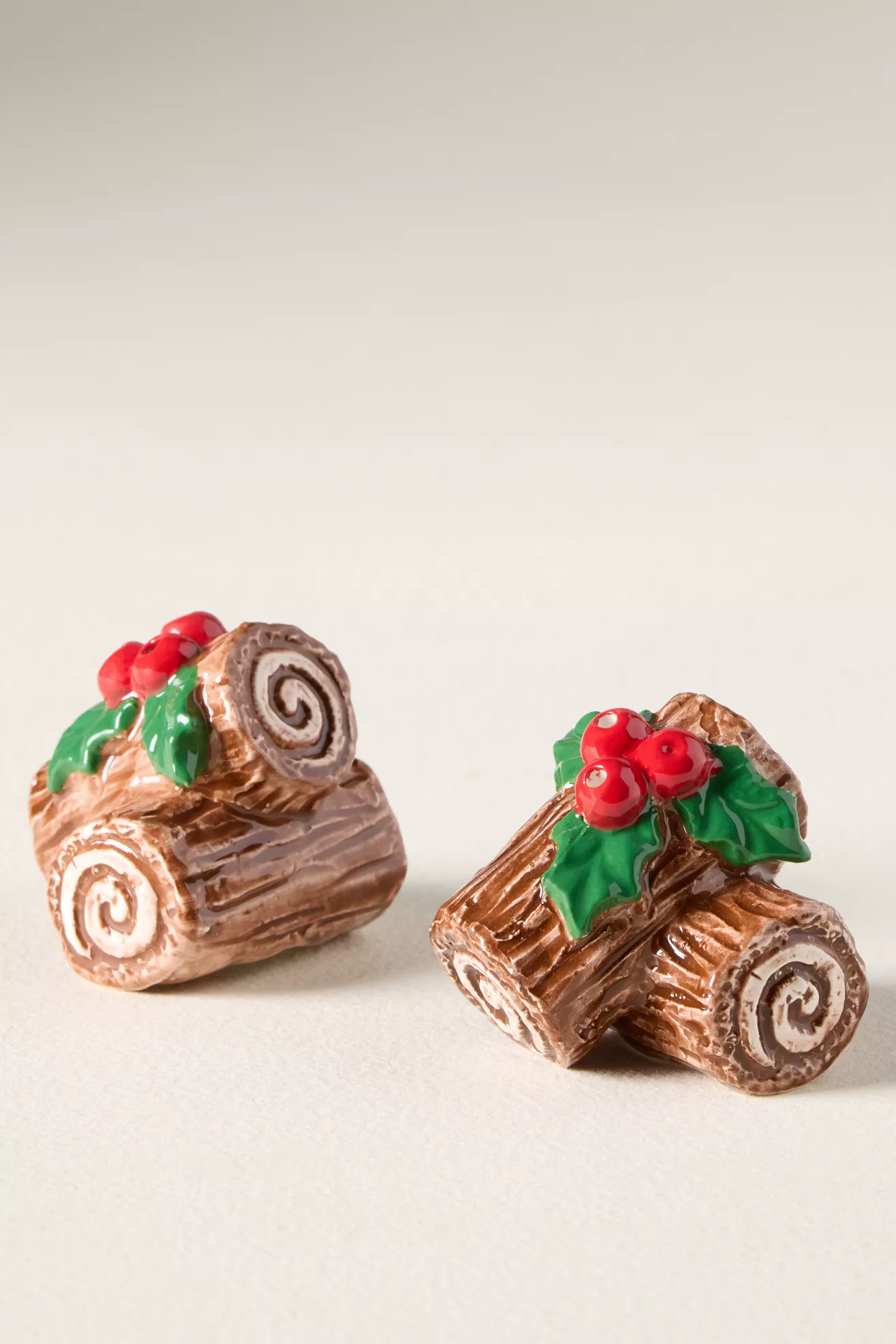 Figural Holiday Salt & Pepper Shakers - thumbnail 3