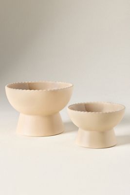 Scalloped Edge Stone Raised Feeder Pet Bowl