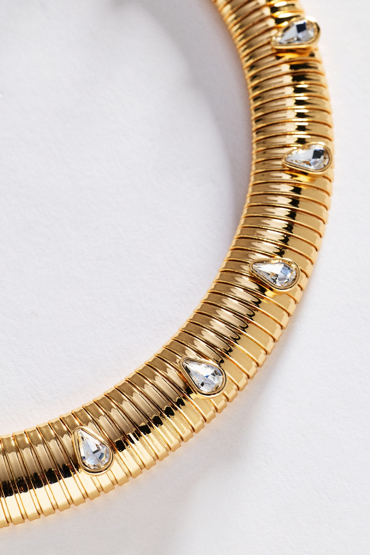 Ribbed Crystal Collar Necklace