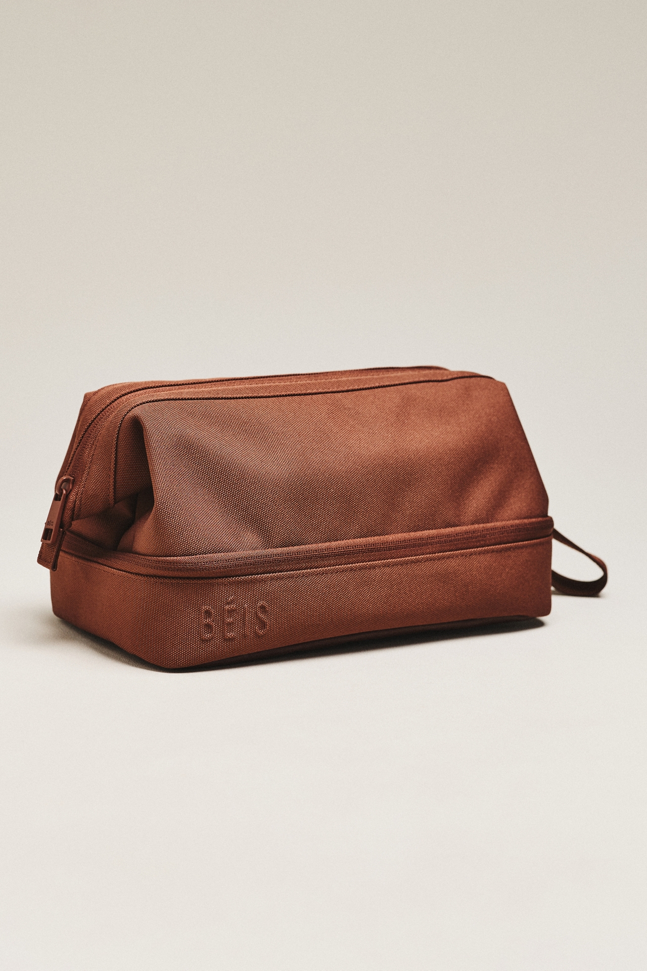 BÉIS The Dopp Kit