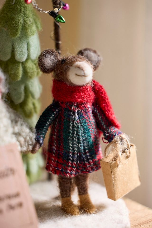 Tree Farm Illuminated Felt Critter Scene #1