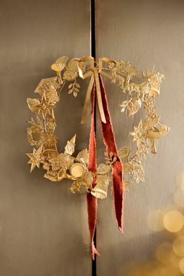 Dresden Icon Wreath