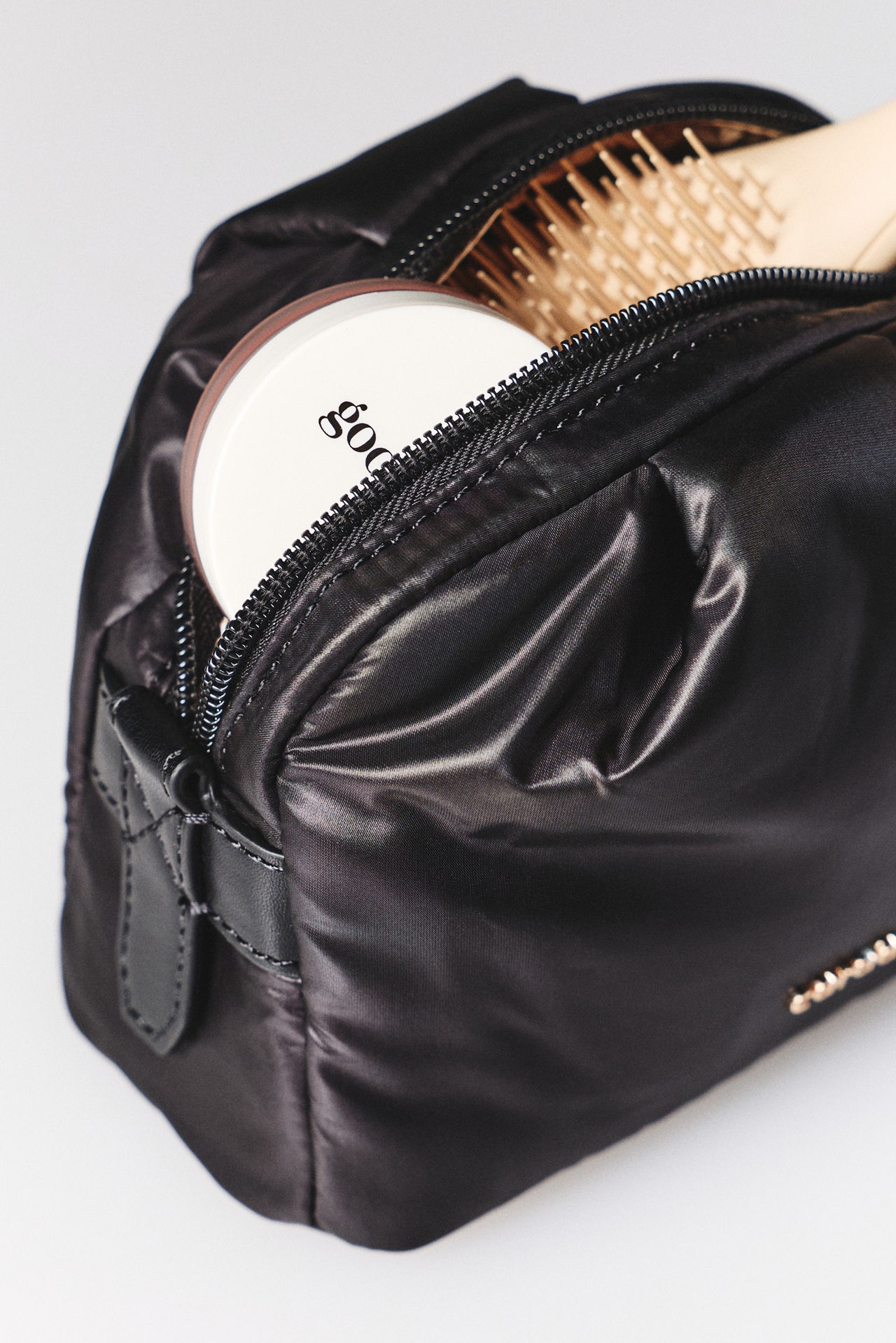 Caraa Nimbus Cosmetic Small Pouch