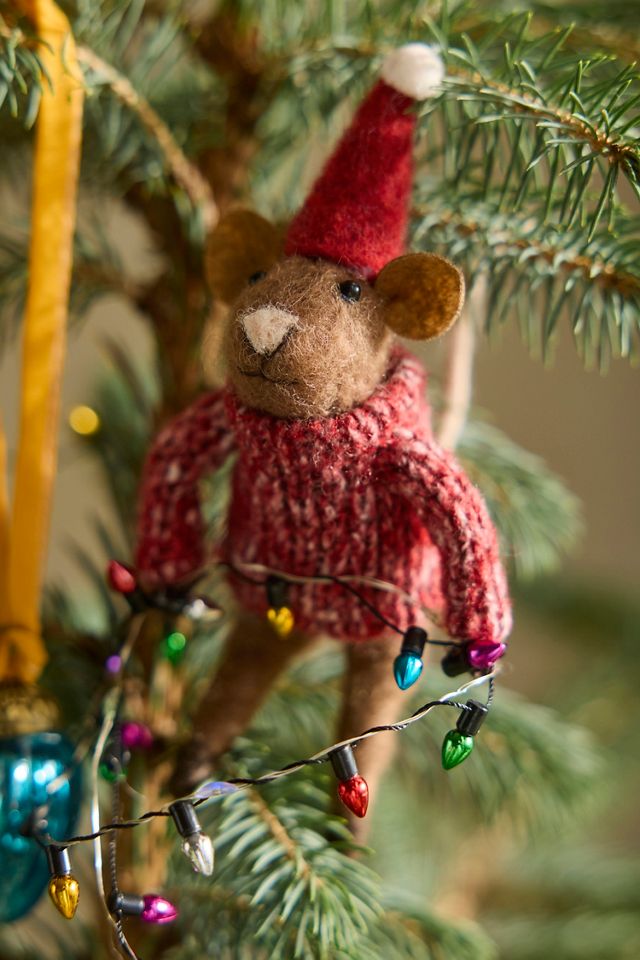 Trimming the Tree Illuminated Felt Critter Scene #1