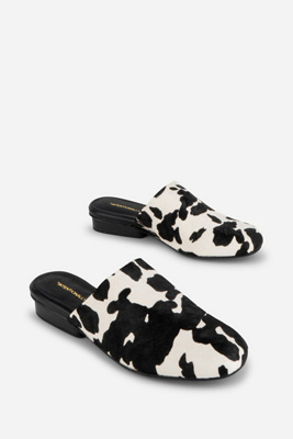 Intentionally Blank Touch Mules In Brown