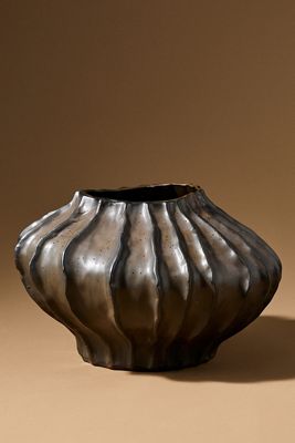 Lyra Vase