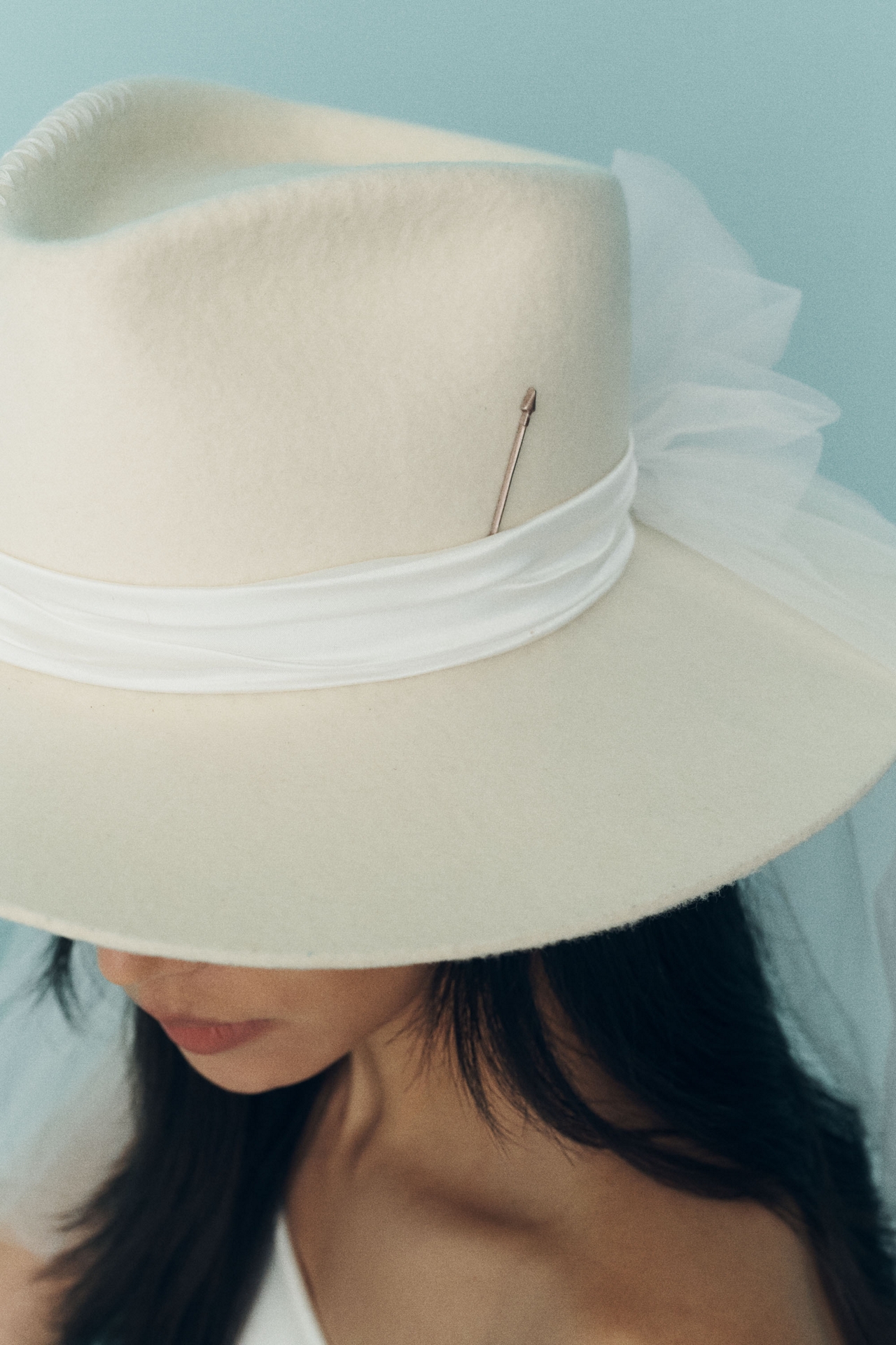 Meshika Happily Ever After Hat With Veil