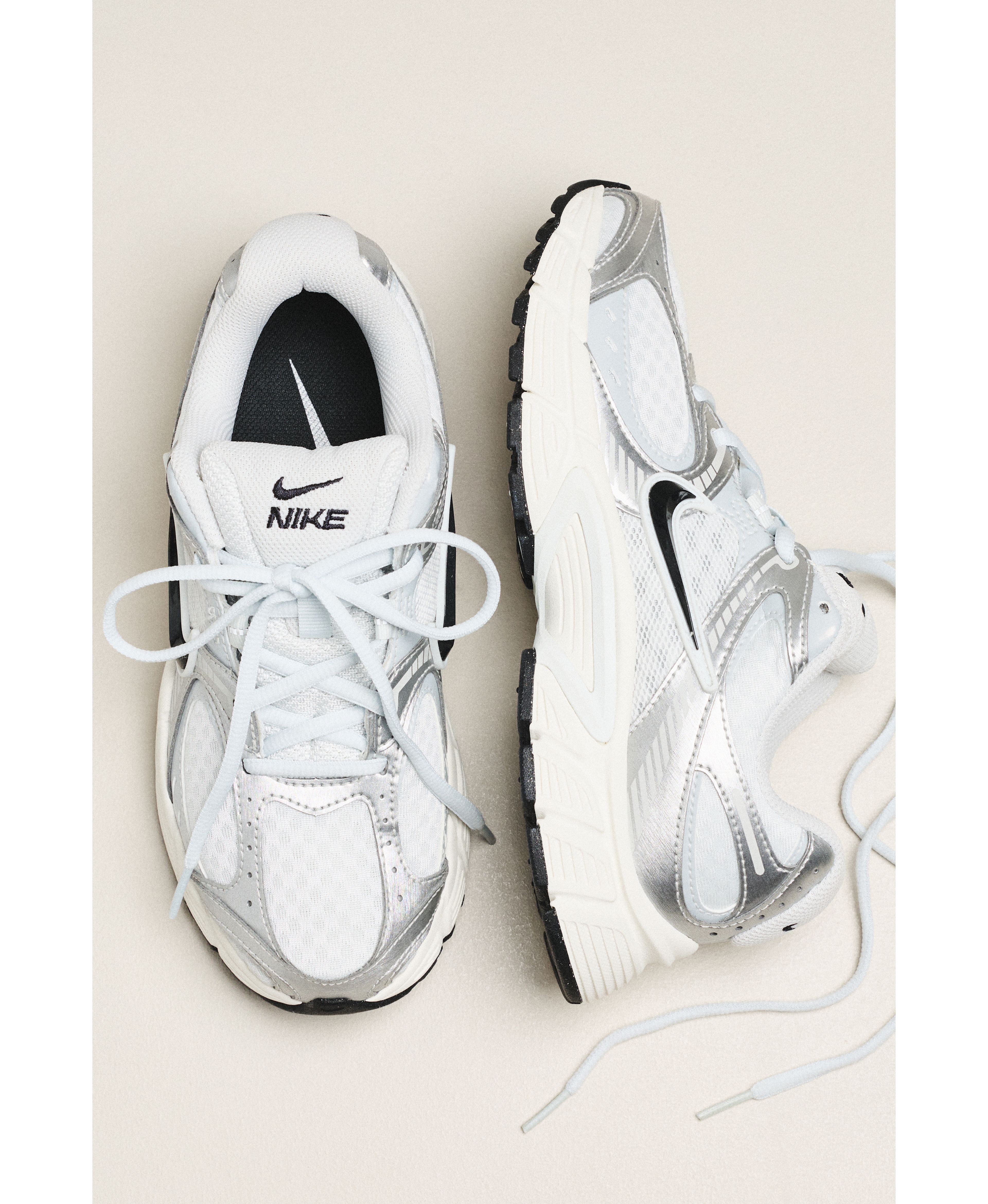 Nike V2K Run Prm Sneakers