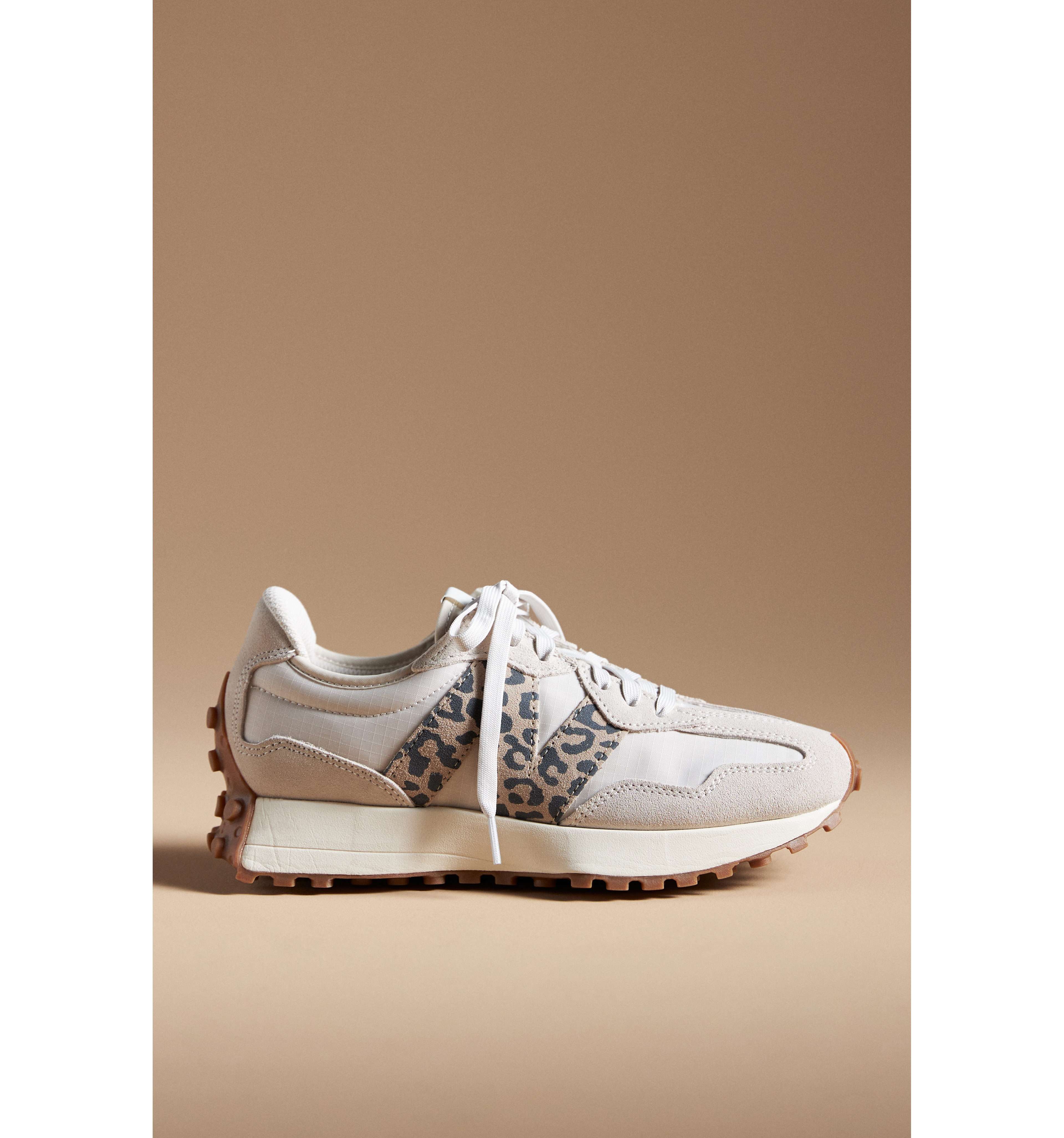New Balance Exclusive 327 Sneakers
