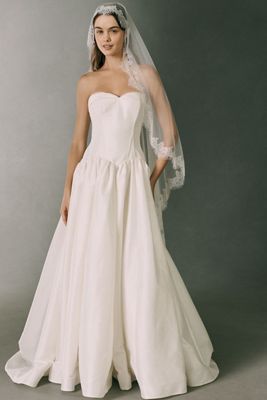 Ofrenda Clara Lace-Edge Veil 