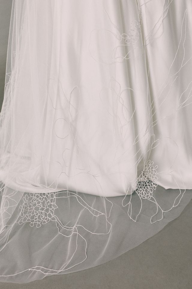 Ofrenda Flora Embroidered Chapel Veil #3