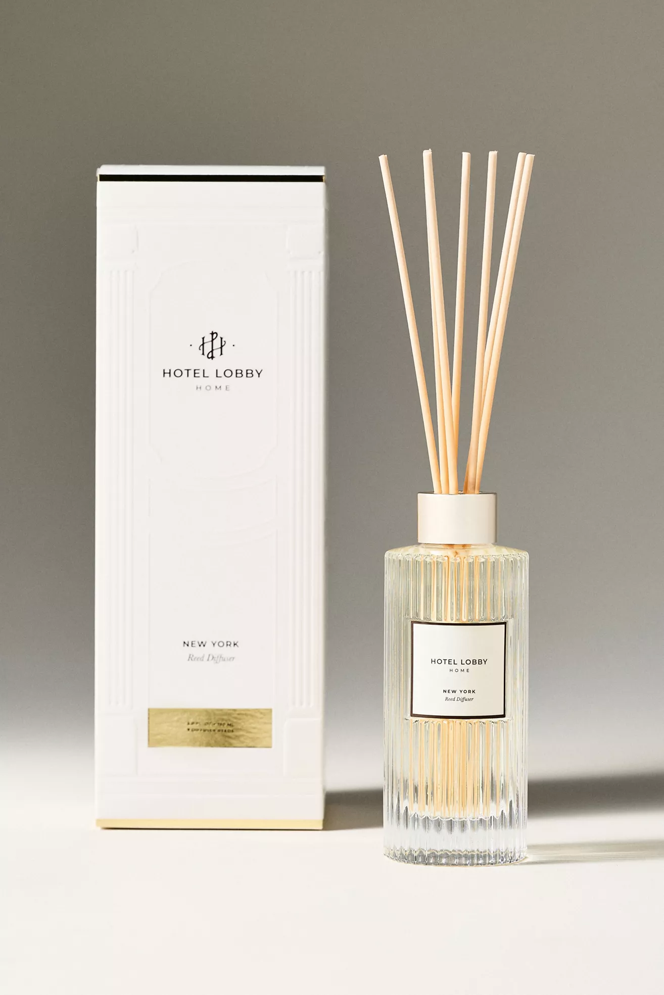 Hotel Lobby Woody New York Glass Reed Diffuser