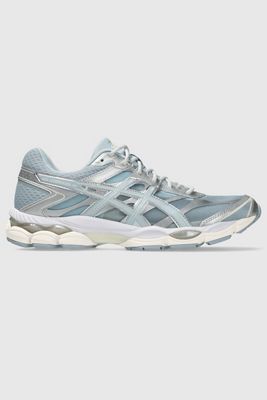 ASICS Unisex Gel-Cumulus 16 Sportstyle Sneakers