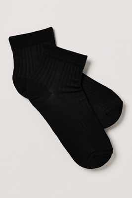 Stems Silky Ribbed Quarter Socks In Black