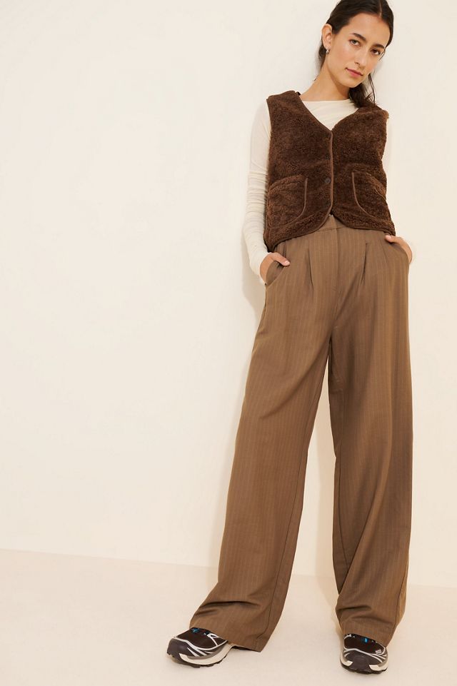 Flat White Boxy V-Neck Sherpa Vest #3