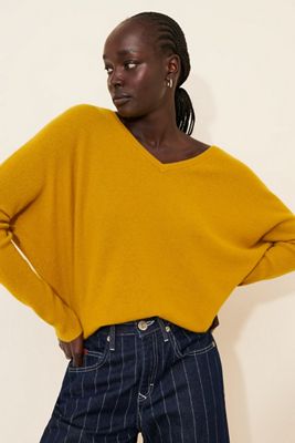The Charley Cashmere Relaxed V-Neck Sweater