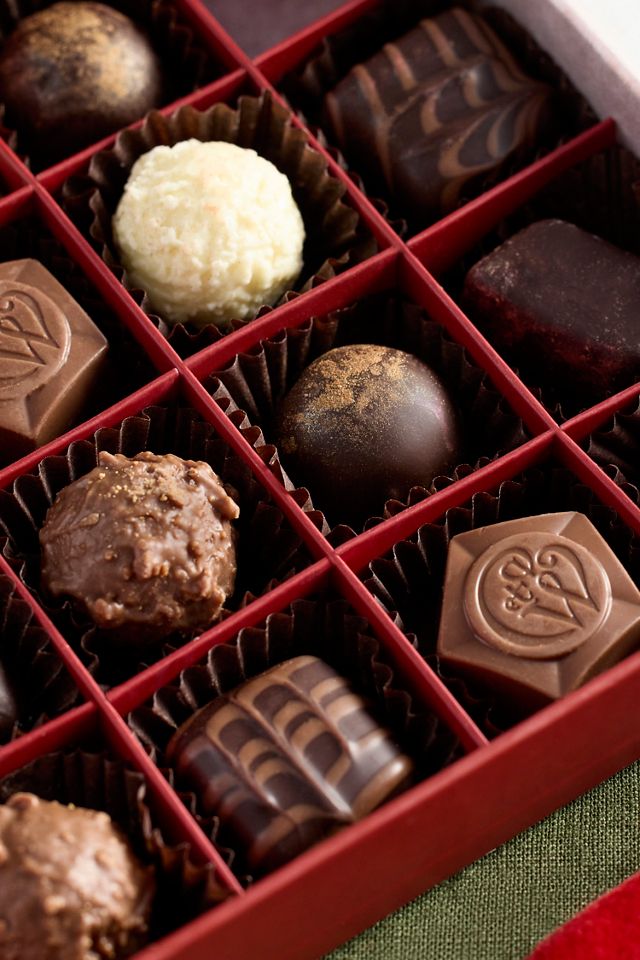 Terrain Charbonnel et Walker Christmas Chocolate + Truffle Assortment ...