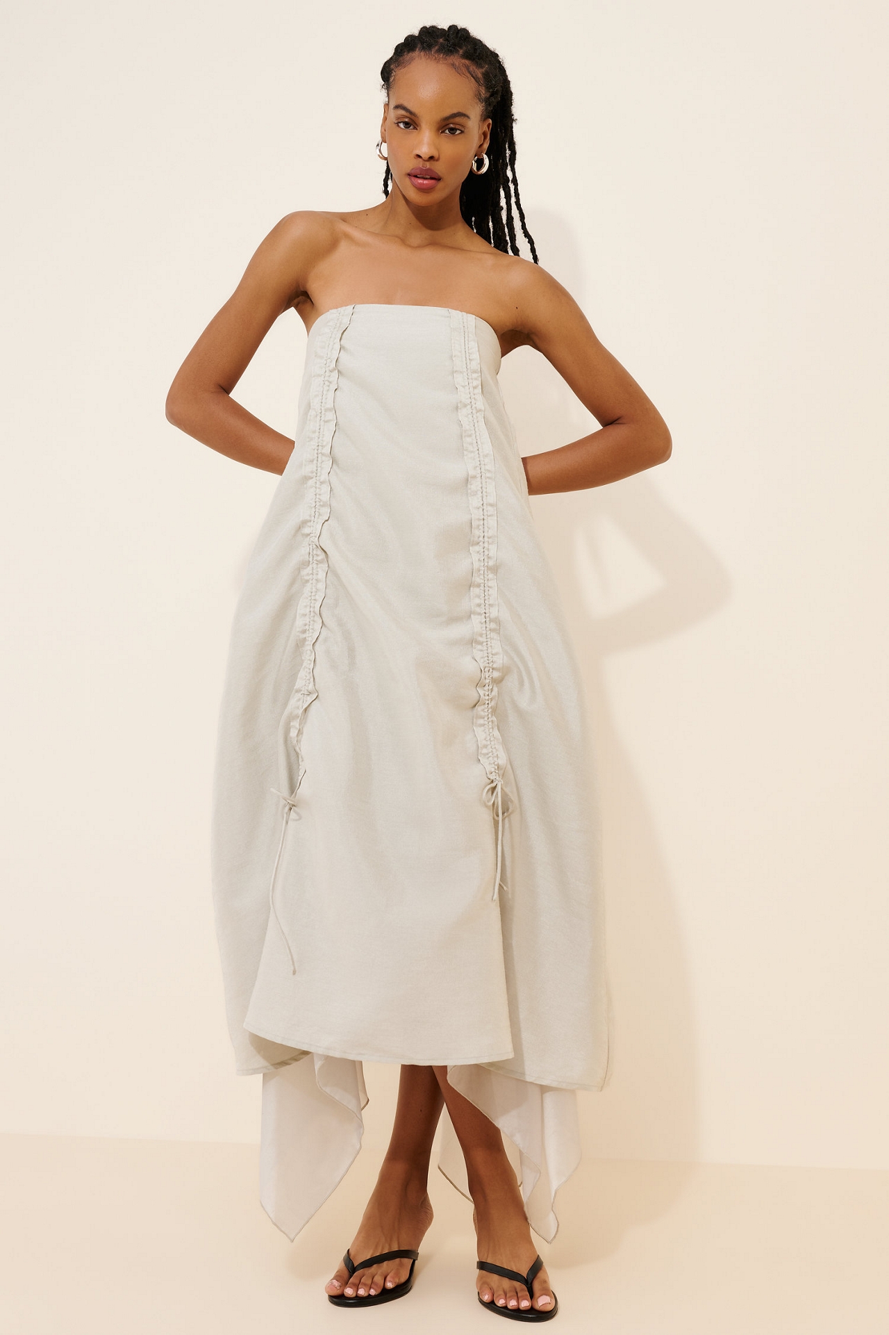 Muse Assembly Strapless Daisy Dress