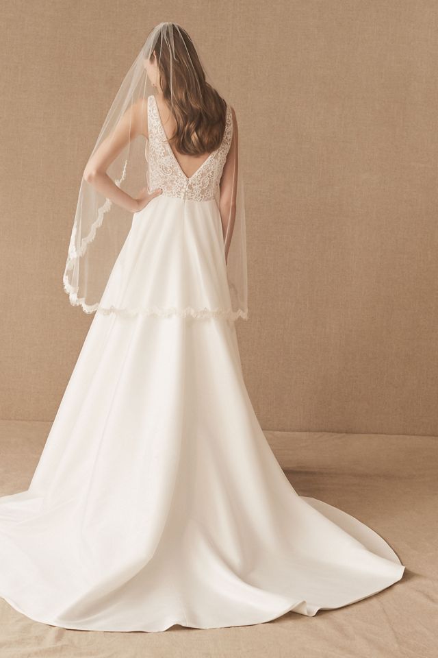 Scalloped Fingertip Veil #4