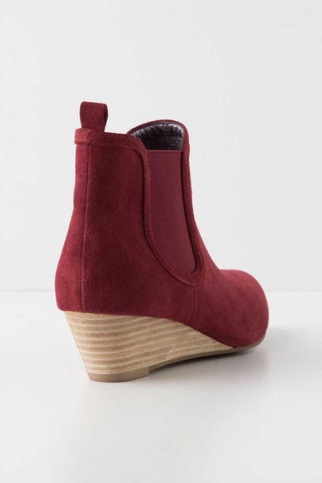Inclined Chelsea Boots #1